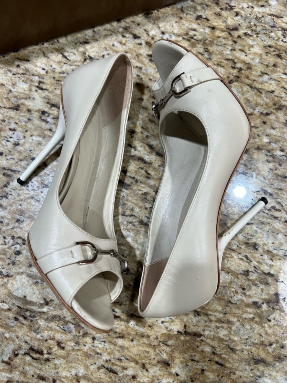 GUCCI Horsebit Silver Accent Cream Peep-Toe Stiletto Heels 40 - Picture 6 of 13